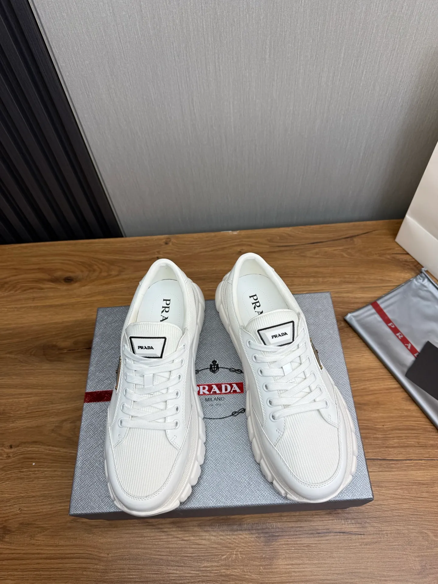 Men's shoes 💰580💰 [PRADA] Popular men's shoes shipped 👏Official website synchronization ⬆️Original cowhide fabric + cowhide lining, 1⃣️:1⃣️reproduction, original sole, 38-45 (45. Customized, non-refundable)